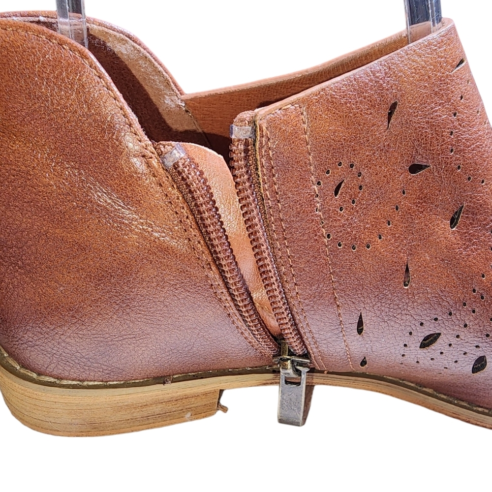 Boutique by Corkys Norwich Cognac Brown Faux Leather‎ Peep Toe Booties Size 8 - Picture 7 of 11